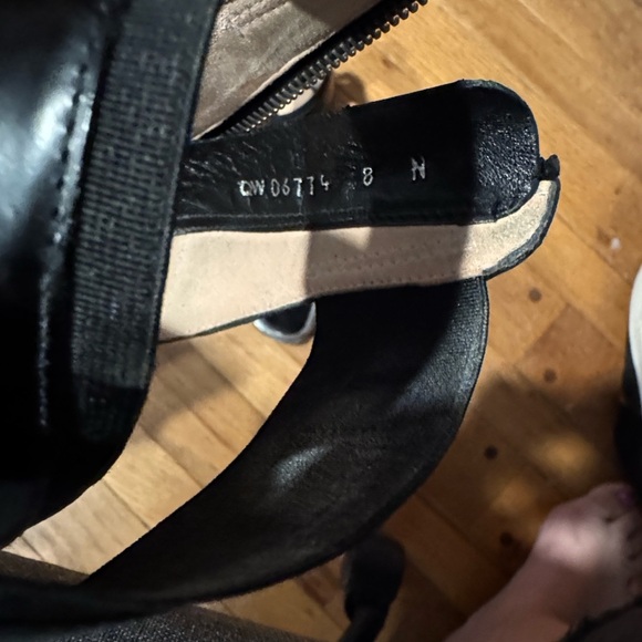 Stuart Weitzman The Expo Gladiator Black Sandals - 8N NARROW - Picture 2 of 5